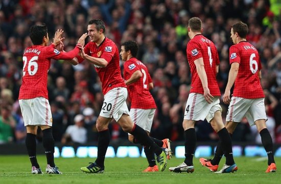 队对他进行 队对他进行